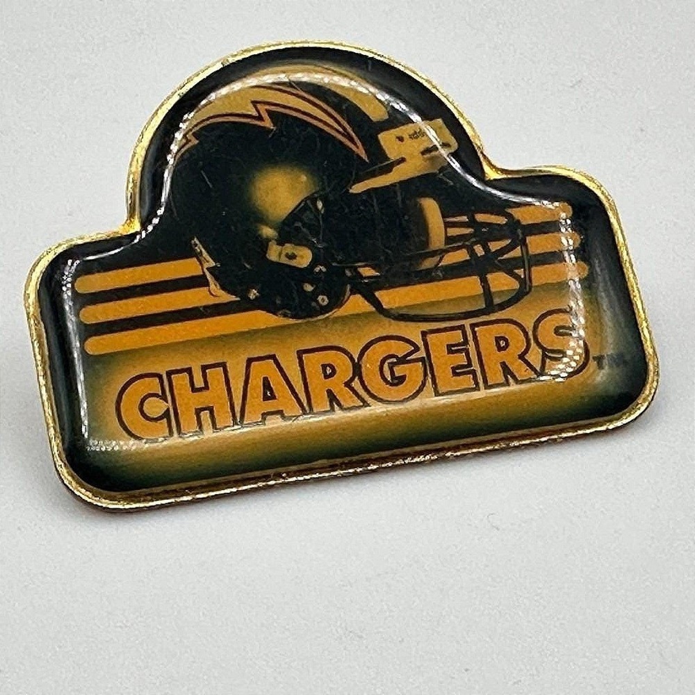 Vintage 80s San Diego Chargers Helmet Logo Football Hat Pin Wincraft Enamel